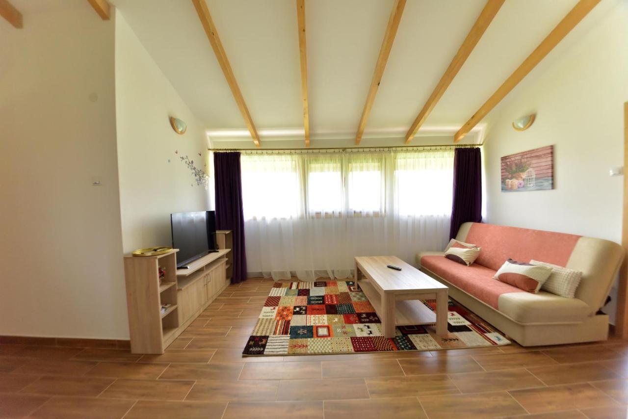 La Livada Vila Valea Danului Exterior foto