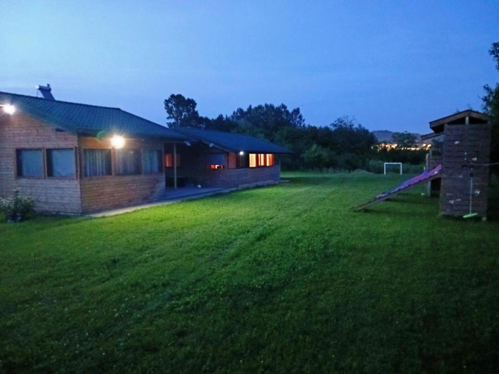 La Livada Vila Valea Danului Exterior foto
